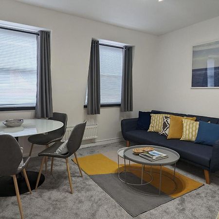 Charming & Quaint Old Compton Apartamento - Quiet Guests Only Allowed, No Parties Allowed, Over 25 Years Old Or Families Лондон Экстерьер фото