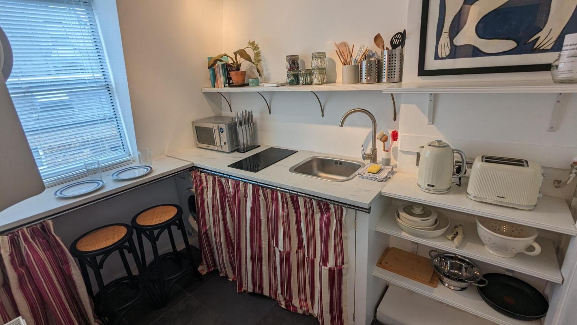 Charming & Quaint Old Compton Apartamento - Quiet Guests Only Allowed, No Parties Allowed, Over 25 Years Old Or Families Лондон Экстерьер фото