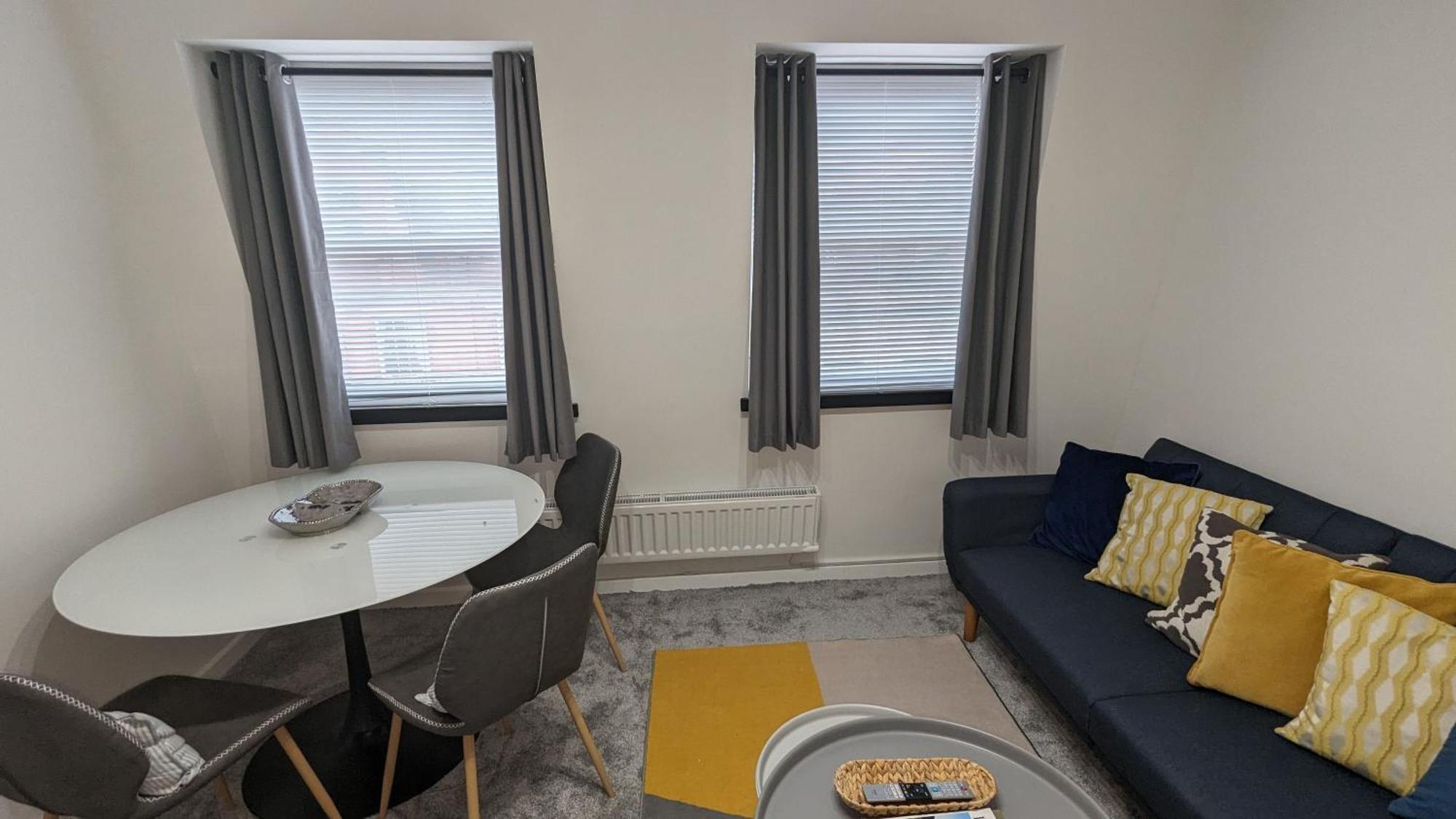 Charming & Quaint Old Compton Apartamento - Quiet Guests Only Allowed, No Parties Allowed, Over 25 Years Old Or Families Лондон Экстерьер фото